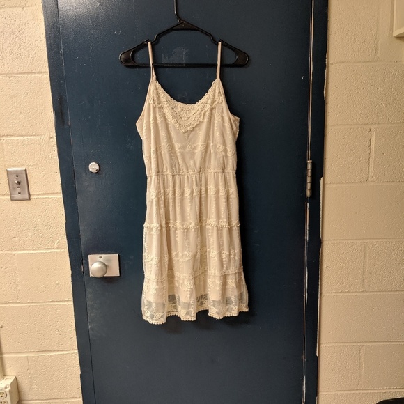 Tan lace fit and flare dress - Picture 1 of 2